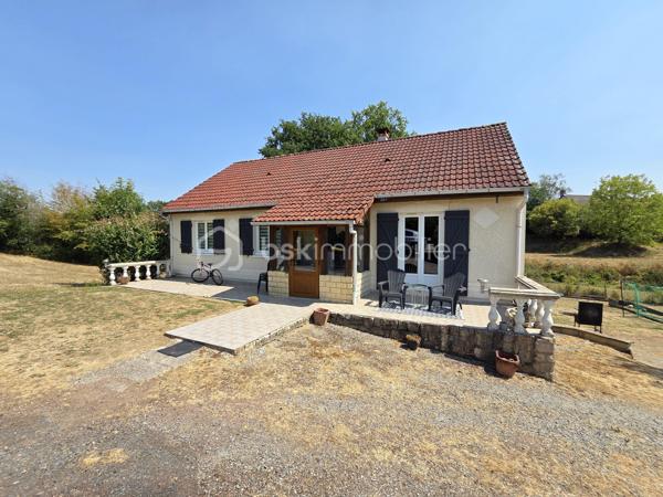 Magnifique pavillon sur sous sol de 91m² à La Machine

Sur la commune de La Machine, situé proche de toutes les écoles, les commerces et les commodités, nous vous présentons ce magnifique pavillon élevé sur sous sol construit en 1980, d'une superficie habitable de 91 m², comprenant 4 pièces composées d'une grande pièce de vie de 49m², avec espace salon, espace séjour, ainsi qu'une cuisine ouverte, aménagée et équipée, 3 chambres, wc et salle d'eau au rez-de-chaussée, cellier, atelier, buanderie aménagée, grand garage de 25m², terrasse et dépendance de jardin, le tout sur un beau terrain d'environ 1630m², arboré, entretenu et entièrement clos.

Au rez-de-chaussée, ce pavillon propose une petite véranda d'accueil, elle dispose d'une entrée qui donne sur une grande pièce de vie de 49m², composée d'un espace salon, un espace séjour, ainsi qu'une cuisine ouverte, aménagée et équipée.
Un dégagement de couloir dessert 3 chambres de 10,5, 11 et 12m², une salle d'eau et un wc indépendant.

Du couloir, un escalier mène au sous sol, où ce pavillon propose un espace buanderie de 19,5m², un cellier de 19m², une pièce de rangement ou atelier de 20m²,  ainsi qu'un grand garage de 25m².

Tous les sols de cette maison sont en carrelage (Salon séjour, cuisine, salle d'eau, wc) mais aussi en parquet (chambres), elle est composée d'un chauffage de type pompe à chaleur Air /Air (Climatisations réversibles) ainsi qu'un ballon production d'eau chaude.
Elle bénéficie d'une isolation double vitrage PVC, ainsi que de volets bois standards.
Ce pavillon dispose de combles parfaitement isolés et d'une toiture en tuiles mécaniques bétons en bon état.

Côté terrain, cette maison dispose d'un portail , d'une parcelle d'environ 1630 m² de terrain sans vis à vis entièrement clôturée, arborée et très bien entretenue, d'une terrasse, ainsi que d'une dépendance de jardin,
Côté assainissement, ce pavillon dispose du tout à l'égout.
Il dispose de la fibre internet

Les plus de cette maison :
Sa proximité de toutes les commodités, des commerces et des écoles. La qualité générale du bien parfaitement entretenu avec des grands volumes de pièces dont son salon séjour, sa cuisine ouverte aménagée et équipée, ses 3 chambres? son mode de chauffage, sa buanderie aménagée, son garage, ses extérieurs et sa terrasse, son terrain entretenu, arboré et clôturé.

Des photos supplémentaires sont disponibles sur BSK IMMOBILIER > Nos conseillers > Olivier FRESLON
Pour tout renseignement complémentaire ou pour une visite, contactez moi au 07.62.78.13.13.

Idéale pour une grande famille, cette maison est un vrai coup de cœur, une opportunité à saisir!!!