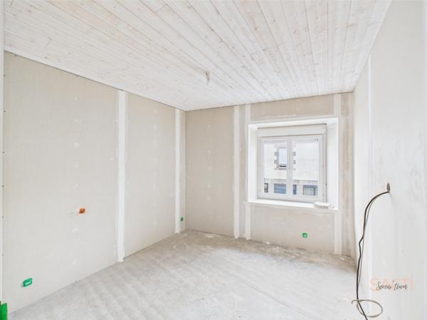 IDÉAL INVESTISSEURS - MAISON D'ENVIRON 120M2 À FINIR DE RÉNOVER