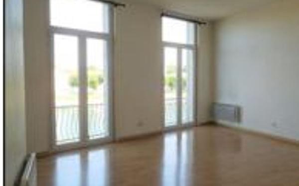 Appartement à louer    2 pièces •  Saintes