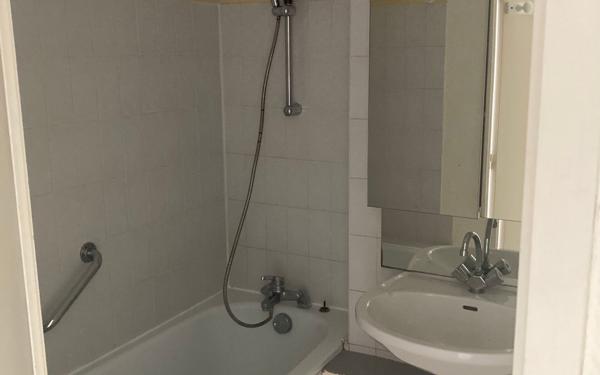 Appartement à louer    2 pièces •  Saintes