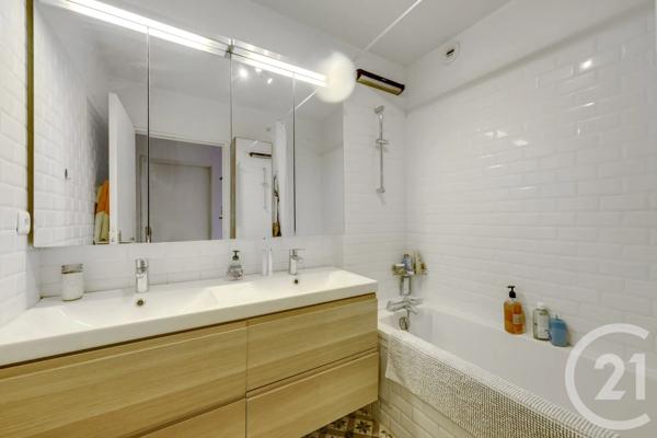 Appartement F4 à vendre  4 pièces - 85,31 m 2   MONTROUGE  - 92