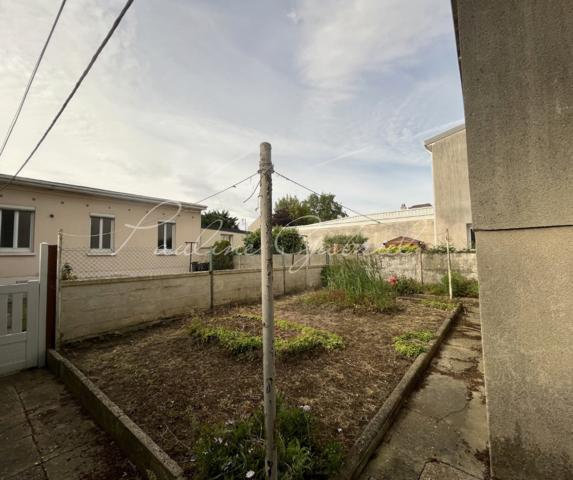 Maison à rénover, Sanvic, 77 m2, 2 chambres, jardin