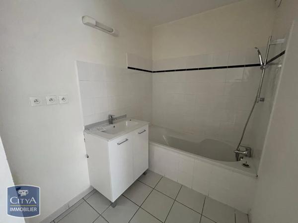 Appartement à louer 2 pièces 39.18m² Le Bourgneuf-la-Forêt (53410)