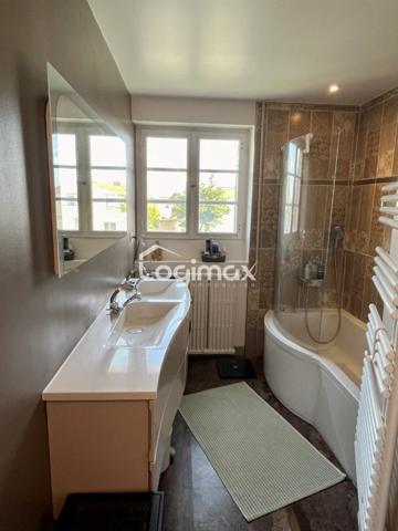 Location maison La rochelle, 149m² 7 pièces 2 100 avec piscine