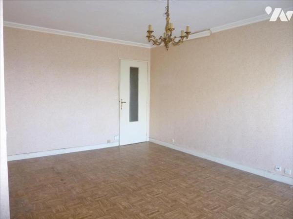 Appartement 2-3 ch et garage