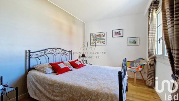 Maison 8 pièces de 204 m² à Tresses (33370)