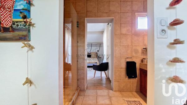 Maison 8 pièces de 204 m² à Tresses (33370)