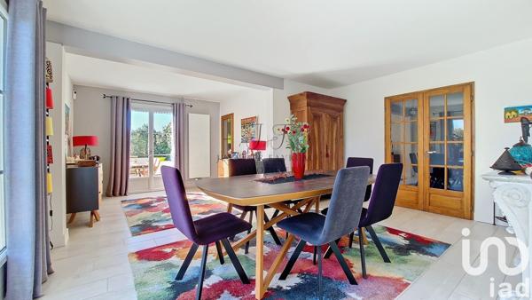 Maison 8 pièces de 204 m² à Tresses (33370)