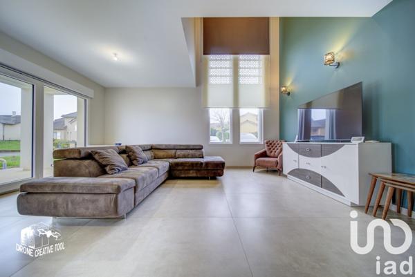 Maison 7 pièces de 175 m² à Serémange-Erzange (57290)