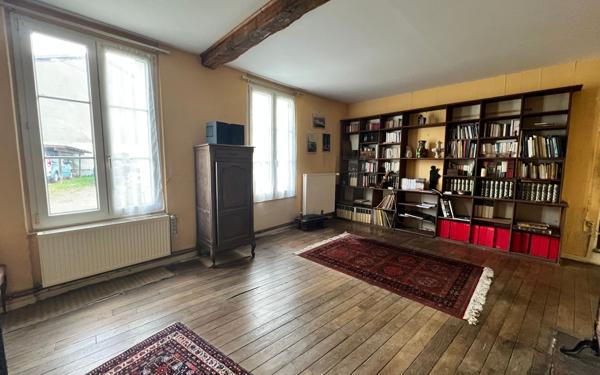 Maison à vendre    7 pièces •  Wassy