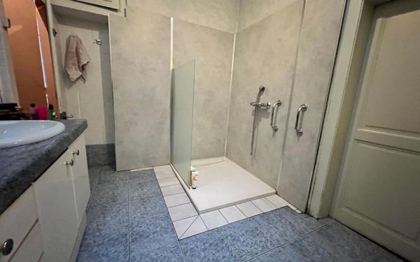 Maison à vendre    7 pièces •  Wassy