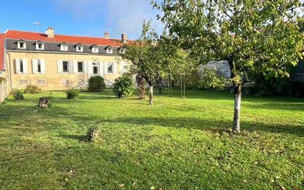 Maison à vendre    7 pièces •  Wassy