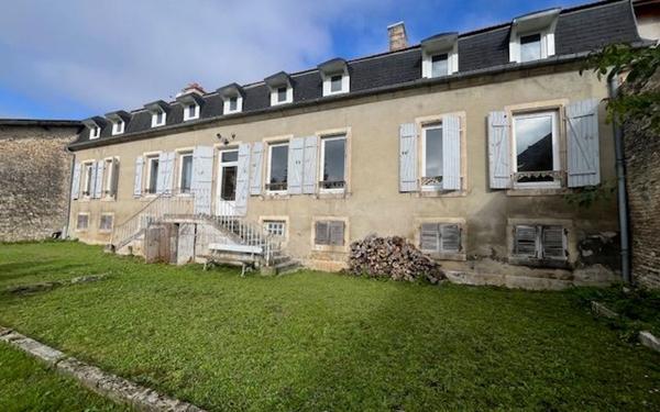 Maison à vendre    7 pièces •  Wassy