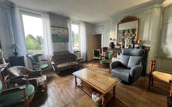 Maison à vendre    7 pièces •  Wassy