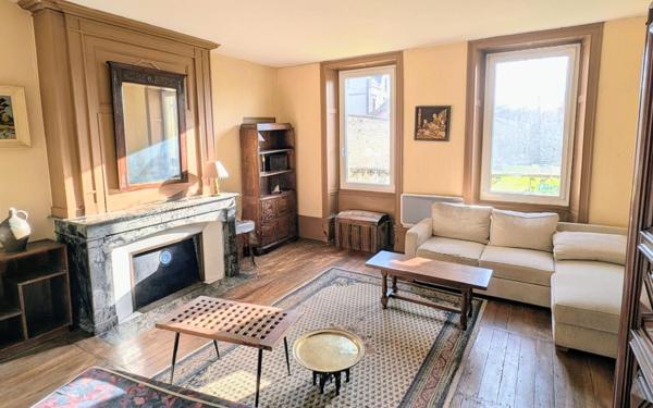 Maison à vendre    7 pièces •  Wassy