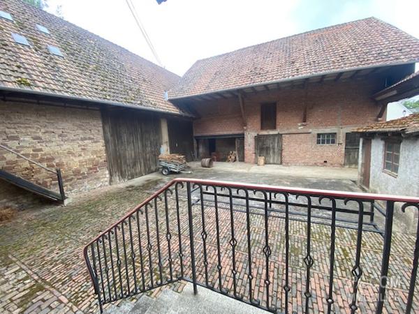 3%.COM Corps de ferme à rénover avec 300m2 de dépendance Duntzenheim (67270)