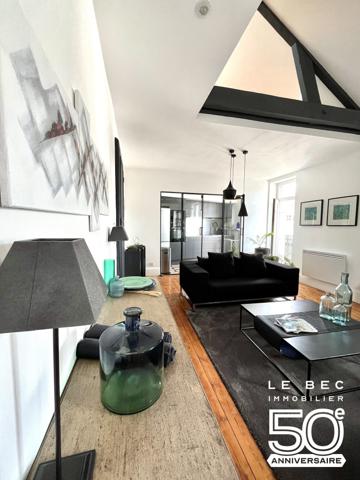 Appartement de Charme en duplex à Vendre – VANNES Centre Ville