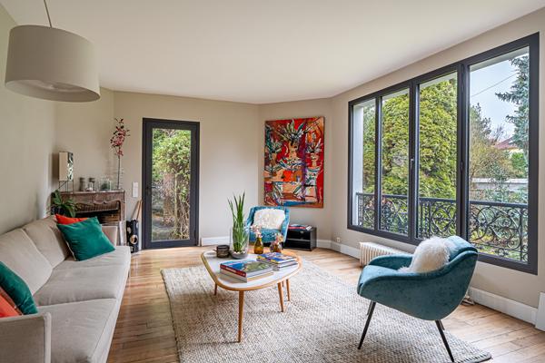 Meulière familiale confidentielle, à l’abri des regards