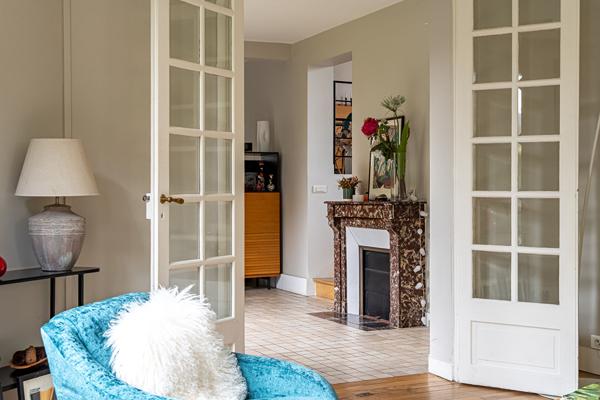 Meulière familiale confidentielle, à l’abri des regards