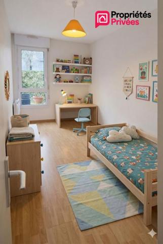 Appartement  3 pièce(s) 64.78 m2 Noisy le Grand (93160)