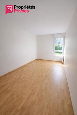 Appartement  3 pièce(s) 64.78 m2 Noisy le Grand (93160)