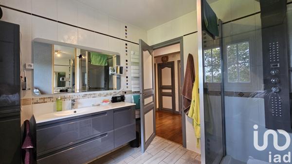 Maison traditionnelle 5 pièces de 122 m² à Saint-Palais (64120)