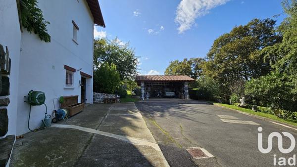 Maison traditionnelle 5 pièces de 122 m² à Saint-Palais (64120)