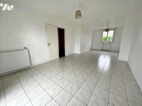 MAISON D'HABITATION A VENDRE