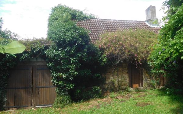 Maison à vendre    5 pièces •  Saint-Yrieix-la-Perche