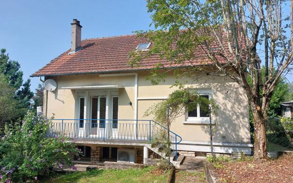 Maison à vendre    5 pièces •  Saint-Yrieix-la-Perche