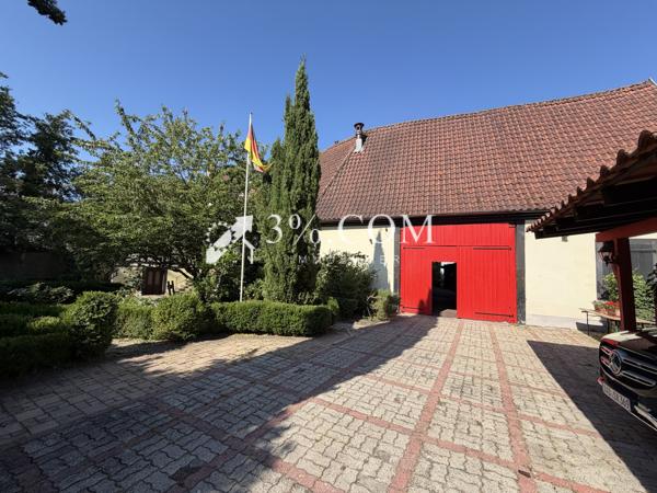 Maison
                                                                                                                                                                                                                                                                                                                        16 pièce(s)                                                                                                                                                                                                          10 chambre(s)                                                                                                                                                                                                          378.24  m²