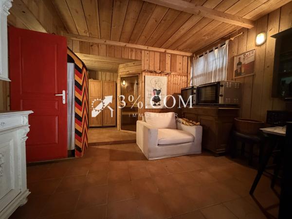 Maison
                                                                                                                                                                                                                                                                                                                        16 pièce(s)                                                                                                                                                                                                          10 chambre(s)                                                                                                                                                                                                          378.24  m²