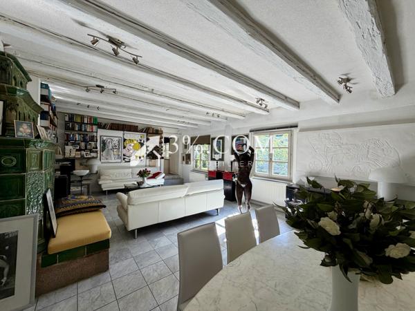 Maison
                                                                                                                                                                                                                                                                                                                        16 pièce(s)                                                                                                                                                                                                          10 chambre(s)                                                                                                                                                                                                          378.24  m²