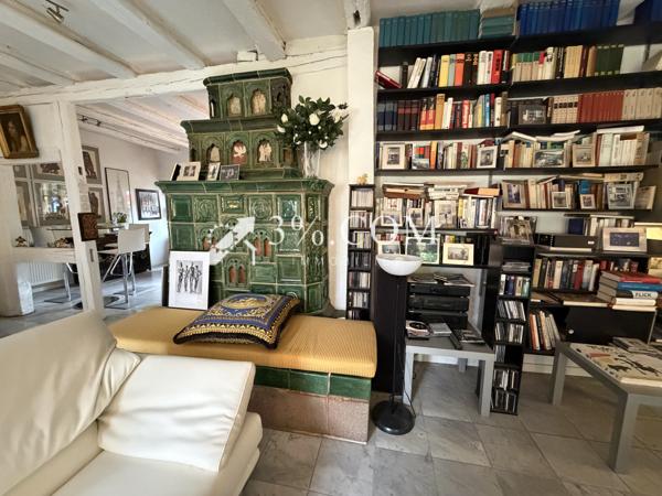 Maison
                                                                                                                                                                                                                                                                                                                        16 pièce(s)                                                                                                                                                                                                          10 chambre(s)                                                                                                                                                                                                          378.24  m²
