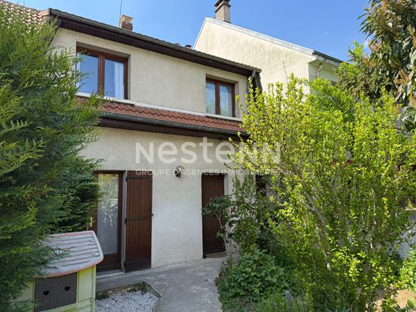 MASSY - Quartier résidentiel de Villaine - Maison de 1983  d'une superficie de 98,5 m² sur terrain de 274m²