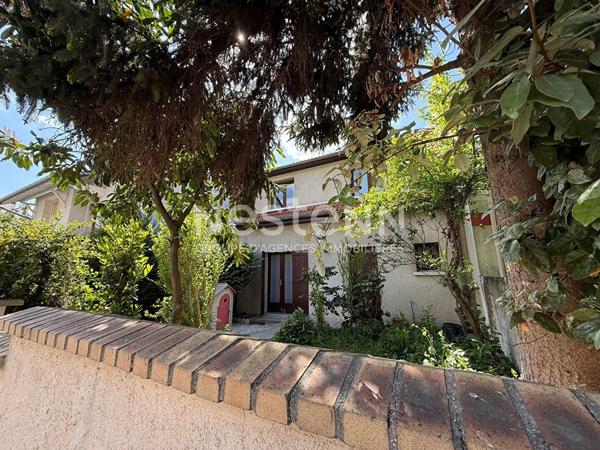 MASSY - Quartier résidentiel de Villaine - Maison de 1983  d'une superficie de 98,5 m² sur terrain de 274m²