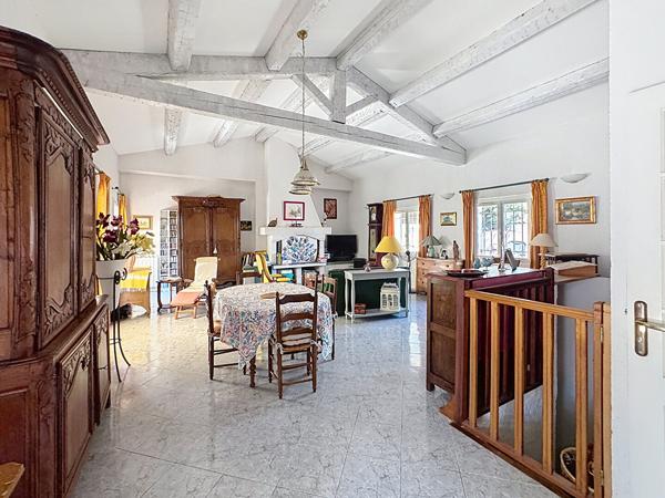Maison Provençale TYPE4  avec piscine La Seyne Sud