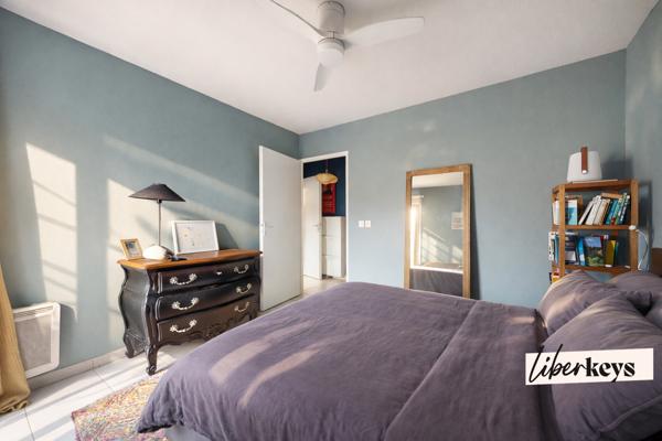 T3 récent avec terrasse traversante & parking – DPE A – Résidence sécurisée