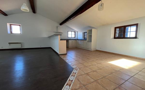 Appartement à louer    5 pièces • 173 m2 Castelnaudary