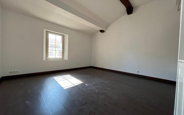 Appartement à louer    5 pièces • 173 m2 Castelnaudary