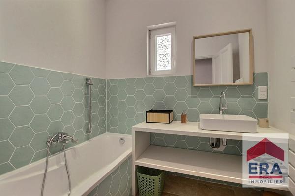 Maison à vendre - Châteaurenard - 109 m² - 4 chambres - Cour