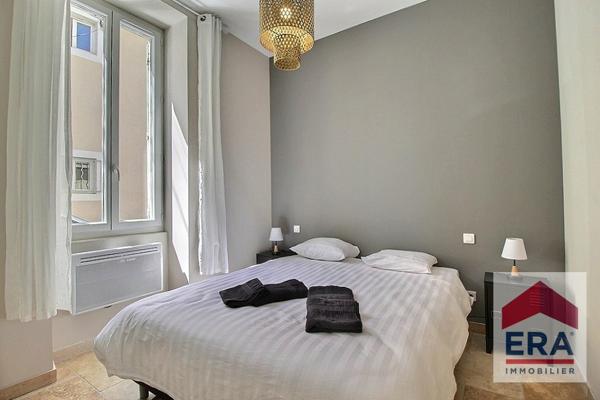 Maison à vendre - Châteaurenard - 109 m² - 4 chambres - Cour