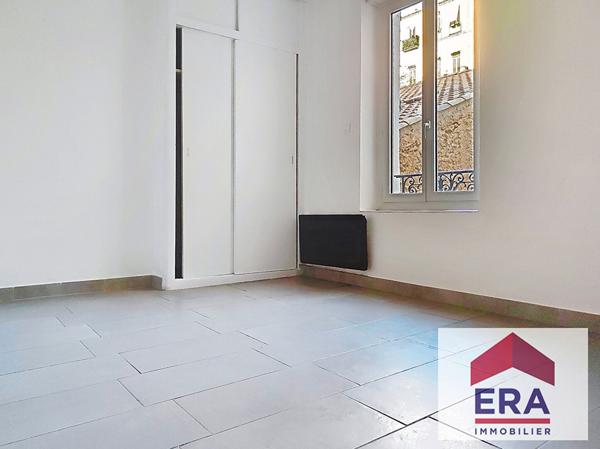 BEL IMMEUBLE 5 T3 ET  UN LOCAL COMMERCIAL QUARTIER GARE 5 MINUTES CENTRE VILLE.