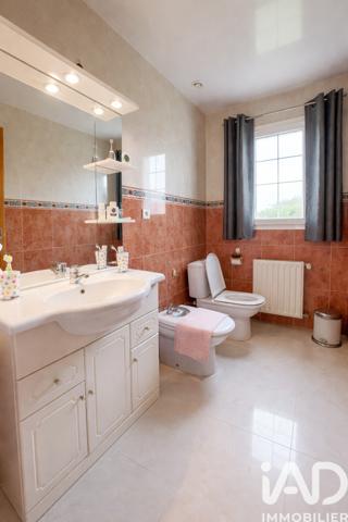 Maison à vendre 8 pièces 258,25 m² Forges-les-Bains