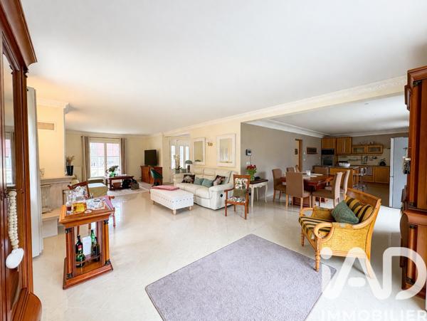 Maison à vendre 8 pièces 258,25 m² Forges-les-Bains