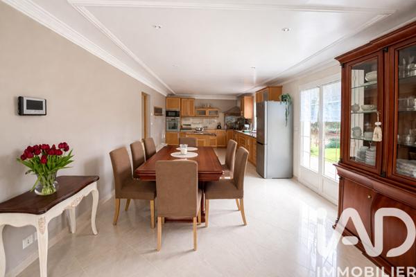 Maison à vendre 8 pièces 258,25 m² Forges-les-Bains