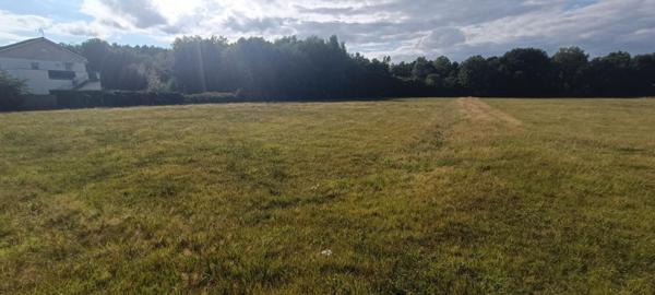 Terrain constructible  6704 m2 Luxeuil