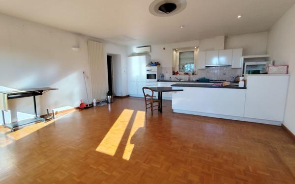 Maison à vendre    5 pièces • 170 m2 Caumont-sur-Durance