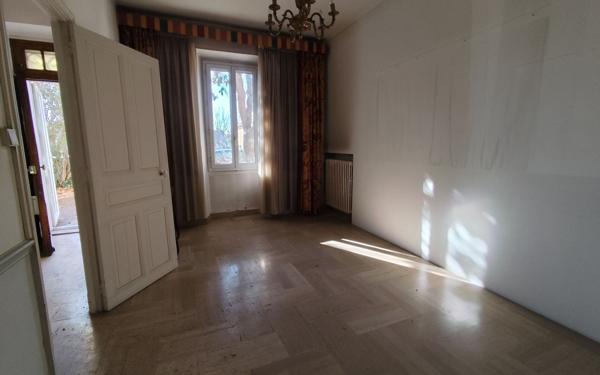 Maison à vendre    5 pièces • 170 m2 Caumont-sur-Durance