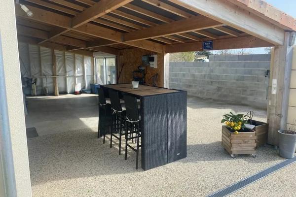 maison contemporaine alliant élégance et espace de vie